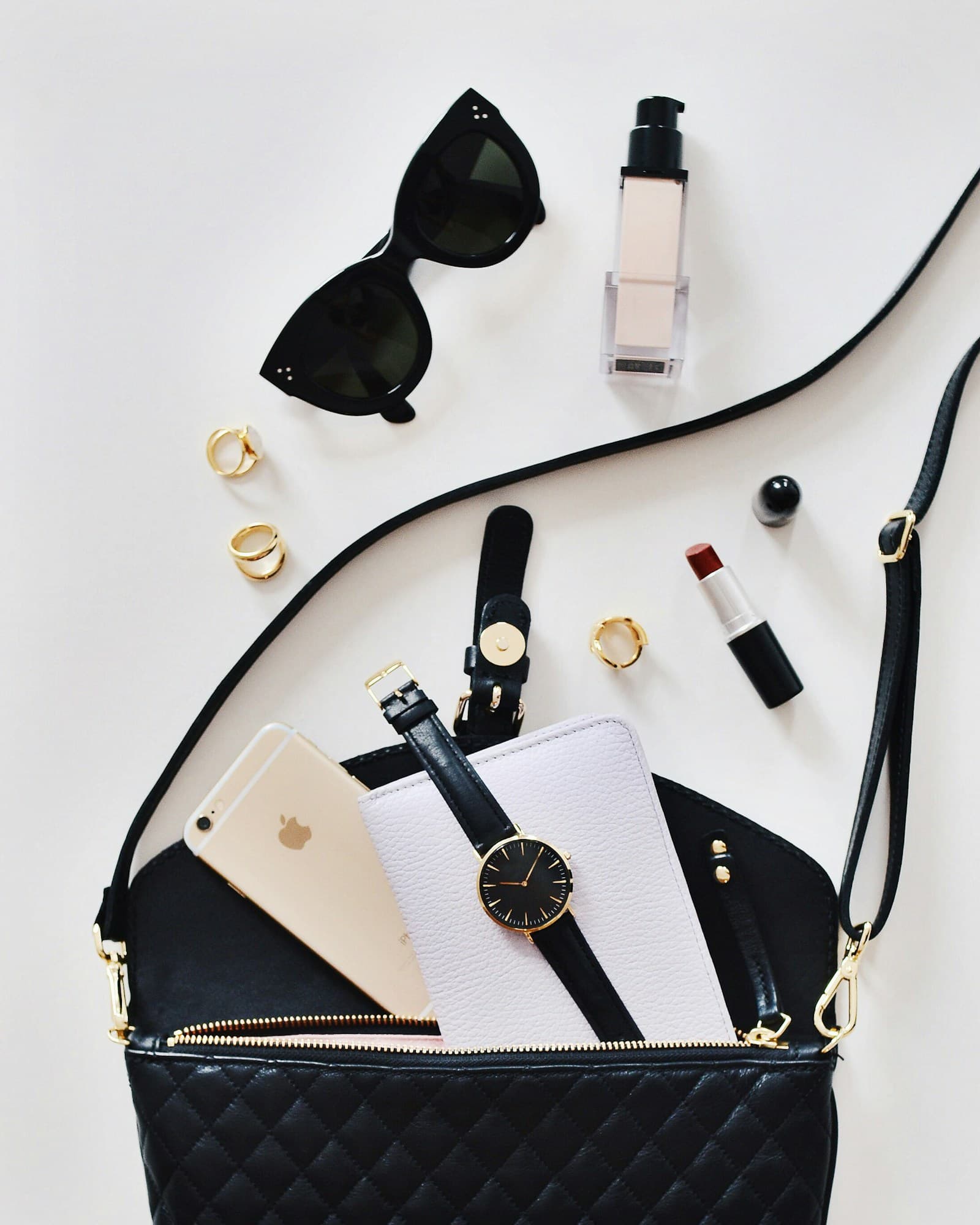 Starter shopping accessories and first order essentials