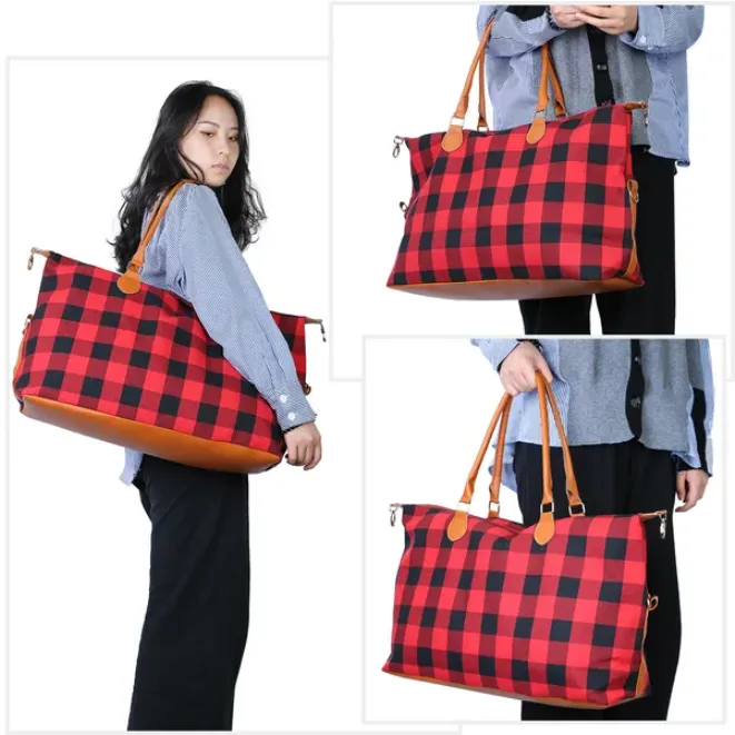 Minimally Casual Plaid Women's Luggage Bag view 3