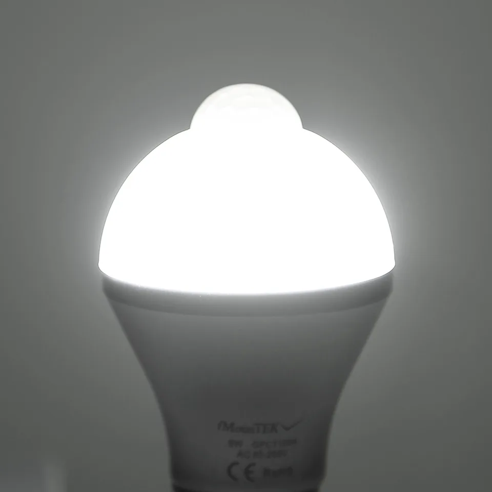 E27 Motion Sensor Light Bulb 9W 6500K Dusk To Dawn Automatic On-Off LED Light Bulb Indoor Outdoor Use view 3