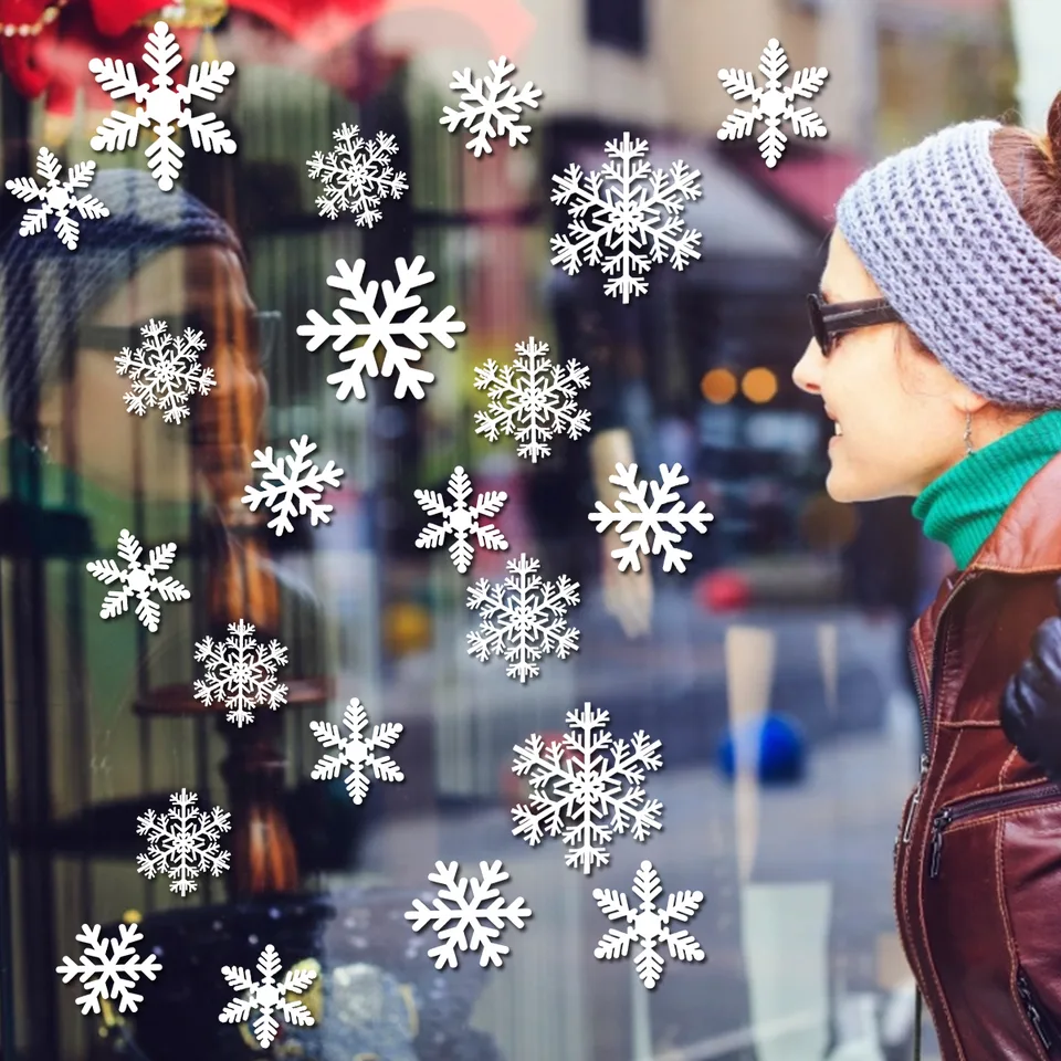 5 Sheets 135 Pcs Christmas White Snowflakes Window Clings 3 Designs Snowflake Static Stickers Winter Snow Flakes Clings For Christmas New Year Home Office Winter Holiday Party Decal view 4