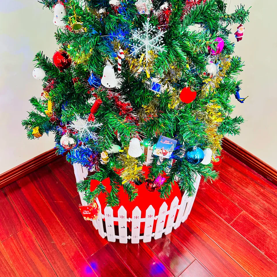 5ft Artificial Christmas Tree With LED Energy-saving Lights, Including 109 Pendant Tree Skirts And Guardrails view 3