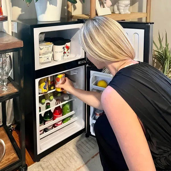 KRIB BLING 3.5 Cu.Ft Compact Refrigerator Mini Fridge With Freezer, Small Refrigerator With 2 Door, 7 Level Thermostat Removable Shelves For view 4
