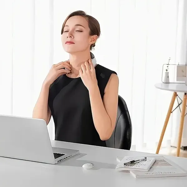 Intelligent Cervical Massager Multi-function Household Heat Number Shoulder And Neck Massager Neck Vibration Convenient Massager Male And Female General-purpose Type view 2