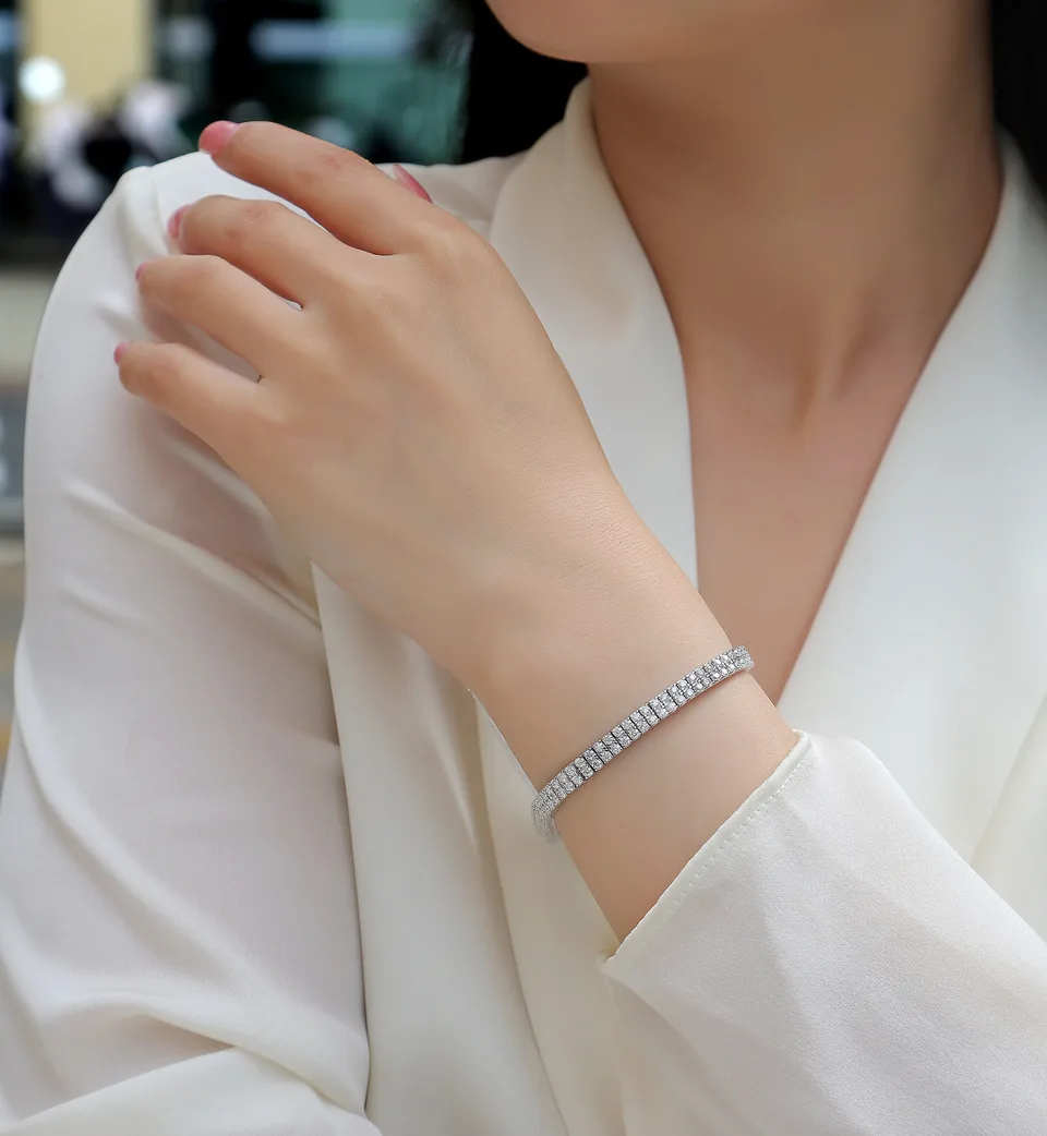 Light And Shadow Around The Wrist - Set With Top Quality Morganite On S925 Silver Electroplated Platinum Hand Chain Diamond Jewelry Bracelet view 3